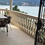Apartment By The Sea Grebastica, Sibenik - 5270 Grebastica