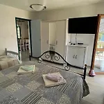 Apartment By The Sea Grebastica, Sibenik - 5270 Grebastica