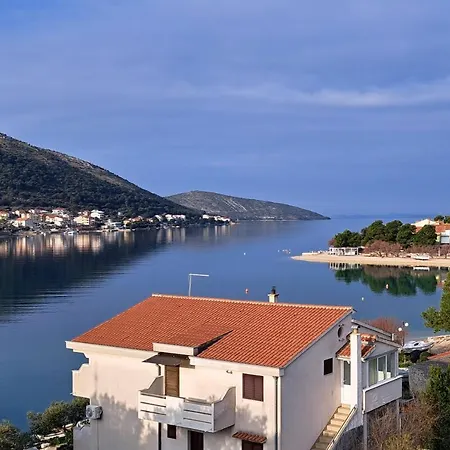 Apartment By The Sea Grebastica, Sibenik - 5270 Grebastica