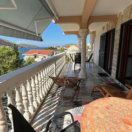 By The Sea Grebastica, Sibenik - 5270 Apartman *