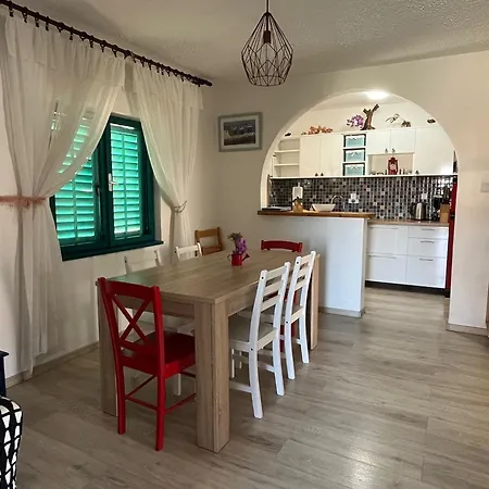 By The Sea Grebastica, Sibenik - 5270 *